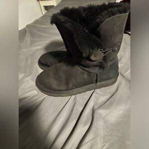 Black Women’s UGGs